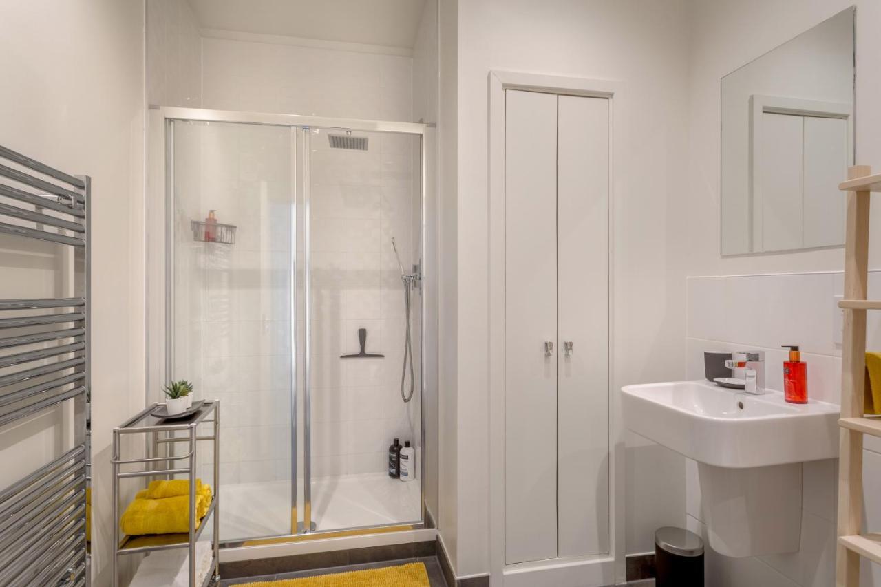 Luxury Serviced Apartments Stevenage, Hertfordshire Eksteriør billede