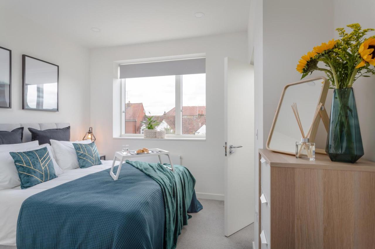 Luxury Serviced Apartments Stevenage, Hertfordshire Eksteriør billede